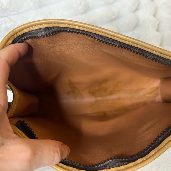 Celine Authentic Leather Clutch Bag - Picture 7 of 13